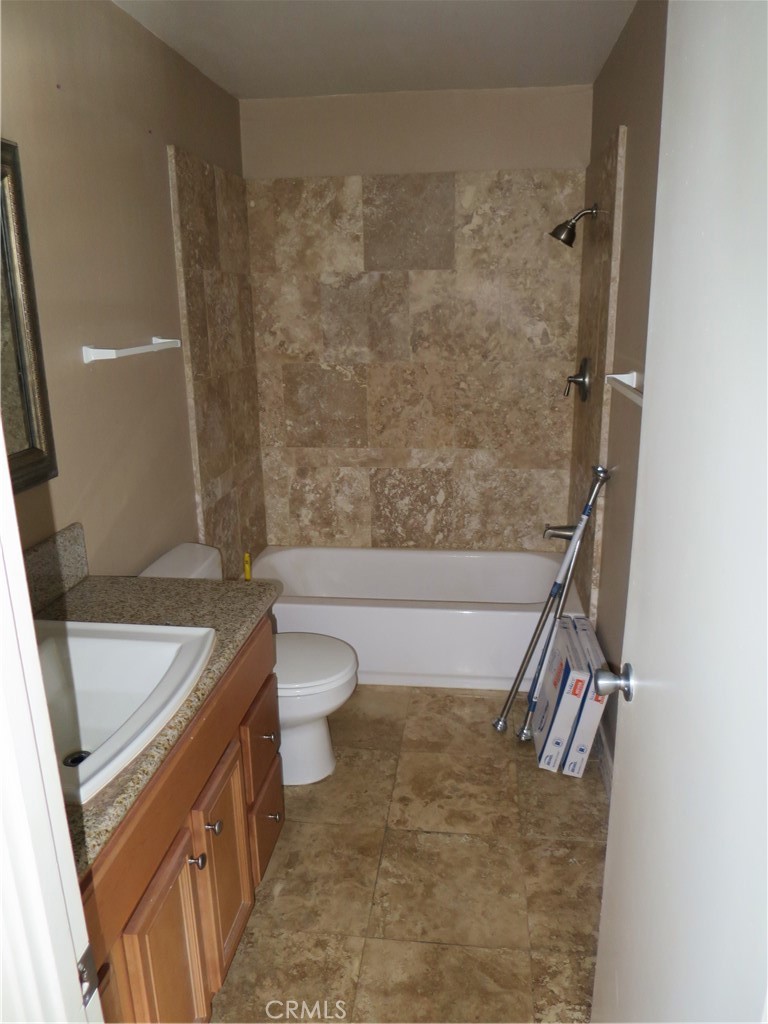 24721 Via San Julian