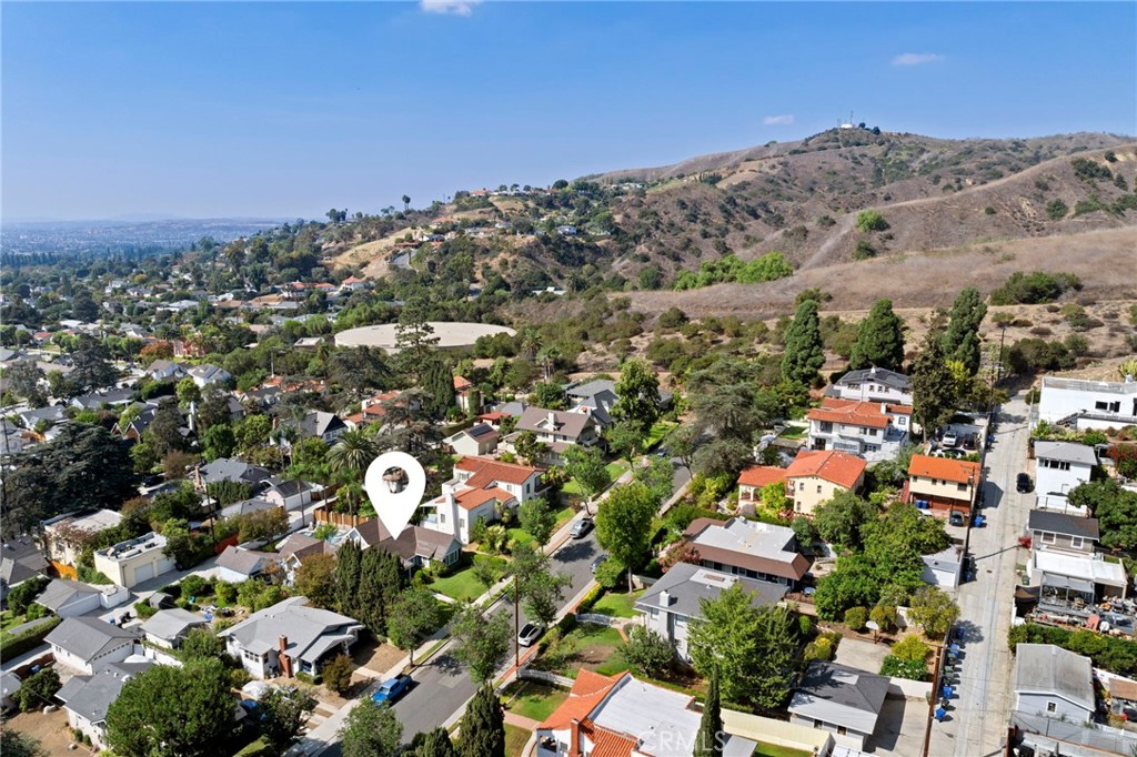 5827 Washington Ave.