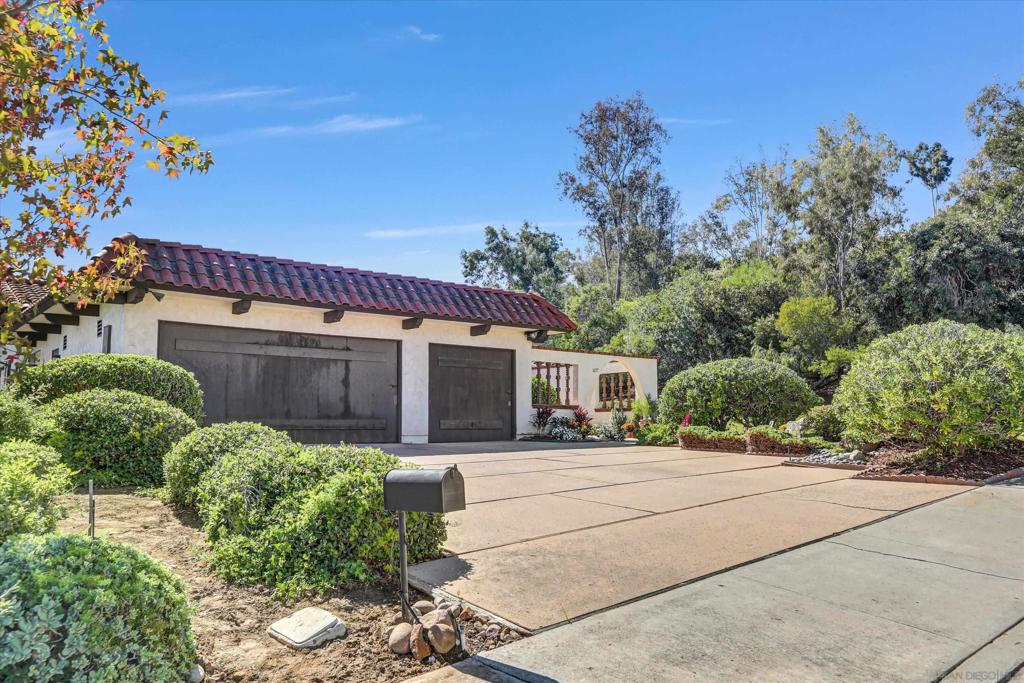 1677 Heron Ave