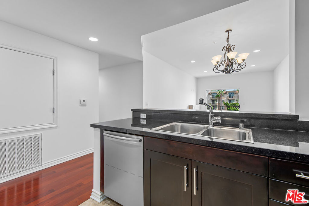 Properties 2 7100 Alvern Street 409