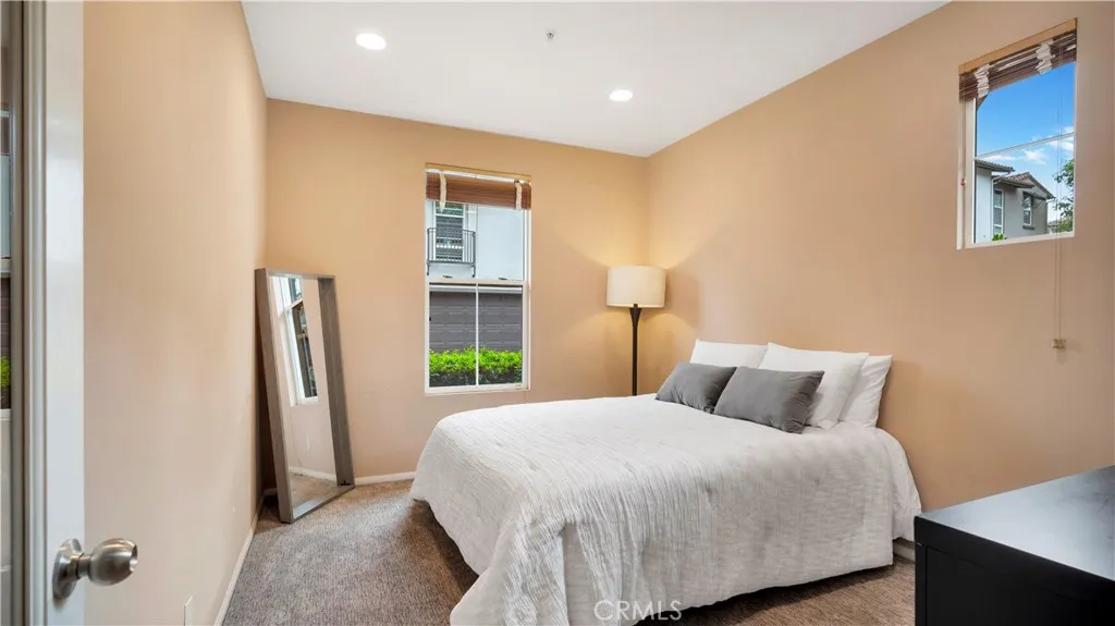 Irvine, California 92603, United States, 3 Bedrooms Bedrooms, ,3 BathroomsBathrooms,Residential,Active,218478