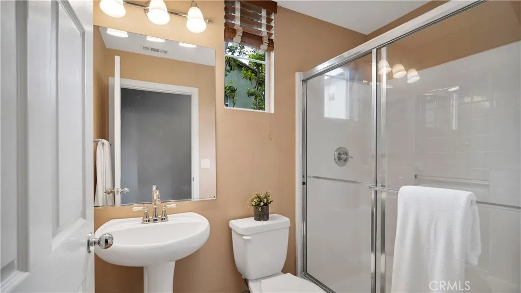 Irvine, California 92603, United States, 3 Bedrooms Bedrooms, ,3 BathroomsBathrooms,Residential,Active,218478