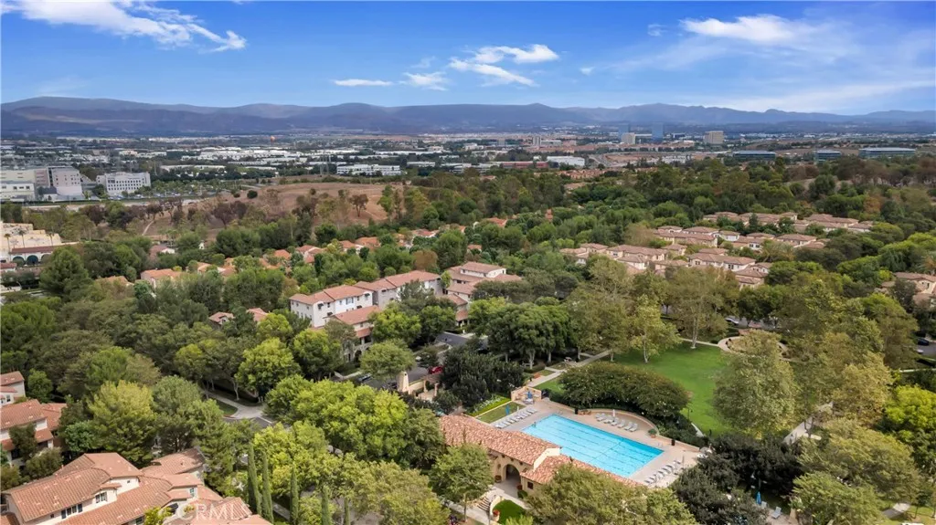 Irvine, California 92603, United States, 3 Bedrooms Bedrooms, ,3 BathroomsBathrooms,Residential,Active,218478