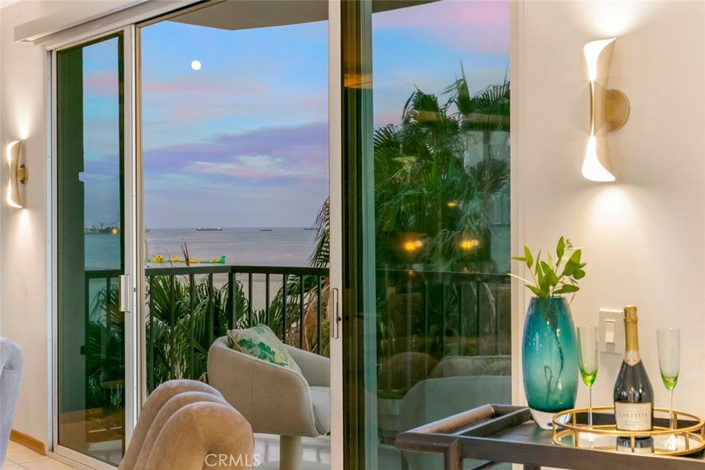 850 E Ocean Boulevard 205