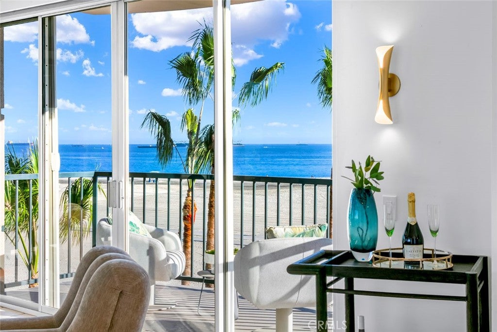 850 E Ocean Boulevard 205