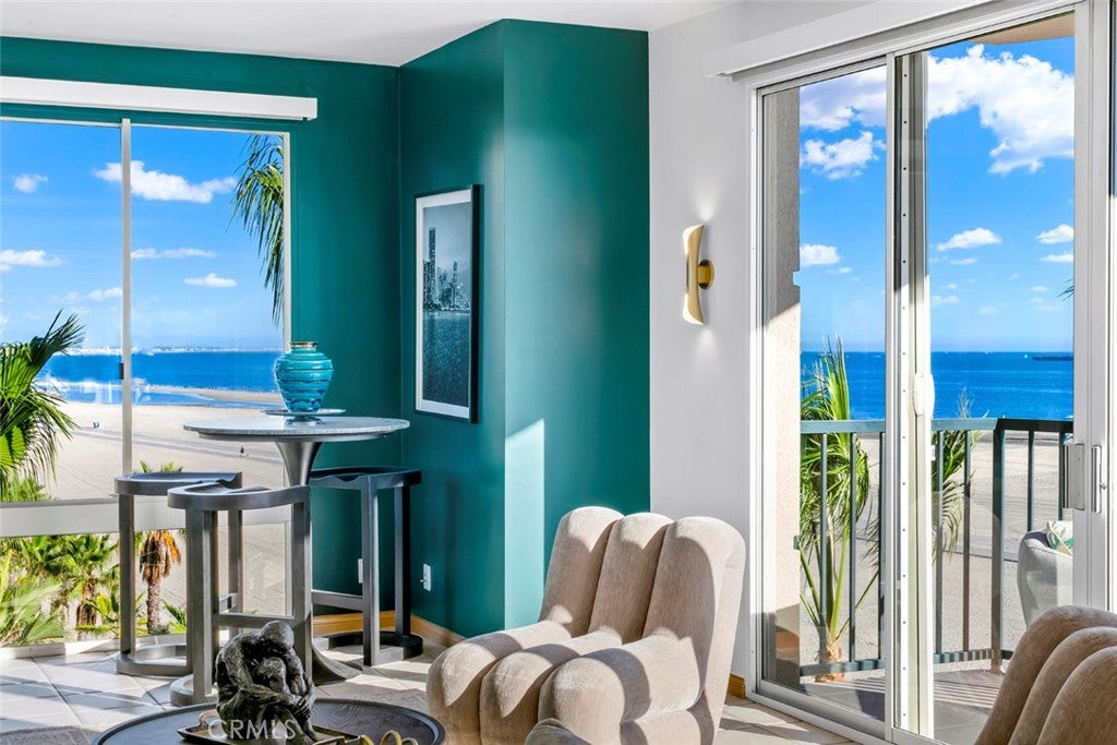 850 E Ocean Boulevard 205