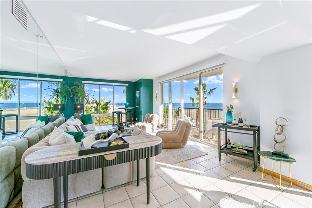 850 E Ocean Boulevard 205