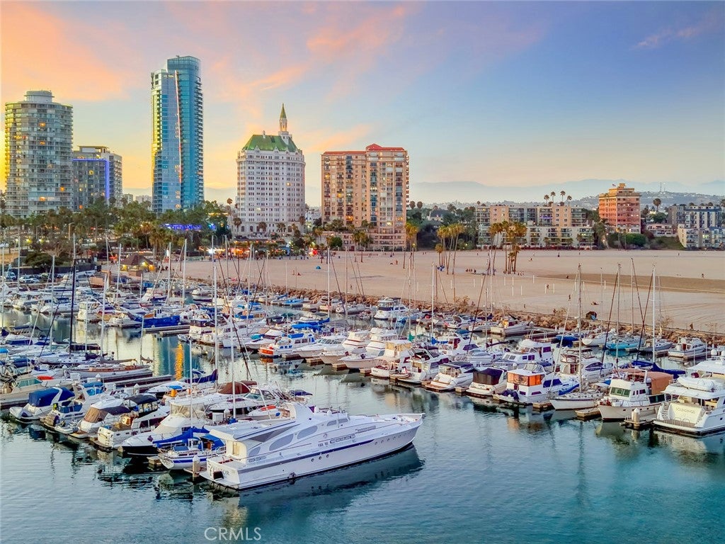 850 E Ocean Boulevard 205
