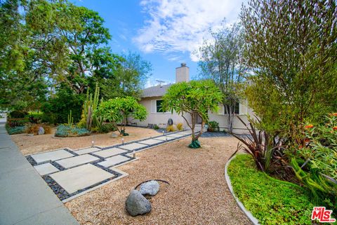 Photo of 3282 Stoner Avenue, Los Angeles, CA 90066 (MLS # 25581833) Photo of 3282 Stoner Avenue, Los Angeles, CA 90066 (MLS # 25581833)