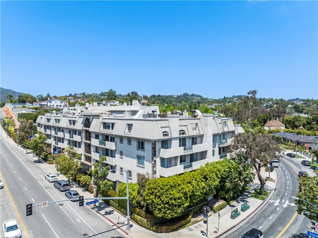 Photo of 390 S Sepulveda Blvd #105, Westwood Century City, CA 90049 (MLS # GD25243080)