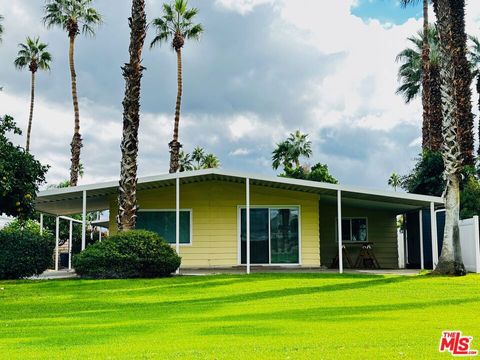 Photo of 385 Avenida Andorra, Cathedral City, CA 92234 (MLS # 25621735)