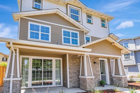Photo of 24753 O'neil Avenue, Hayward, CA 94544 (MLS # ML82046924)