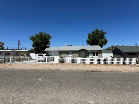 Photo of 16116 Cajon St, Hesperia, CA 92345 (MLS # HD26156123)