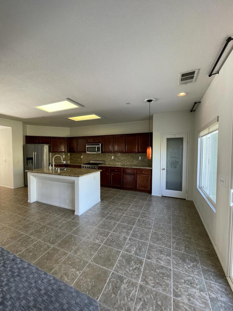 Mountain Gate - Residential Lease