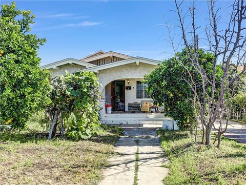 Photo of 1836 S 3rd St, Alhambra, CA 91803 (MLS # AR26040109)