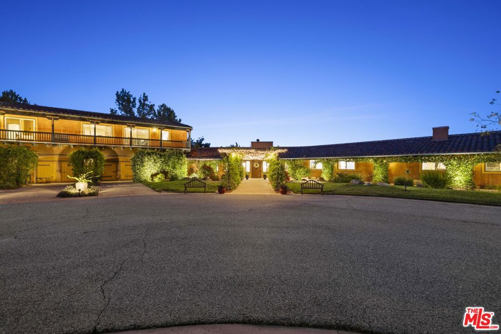 38750 Avenida Carolinas