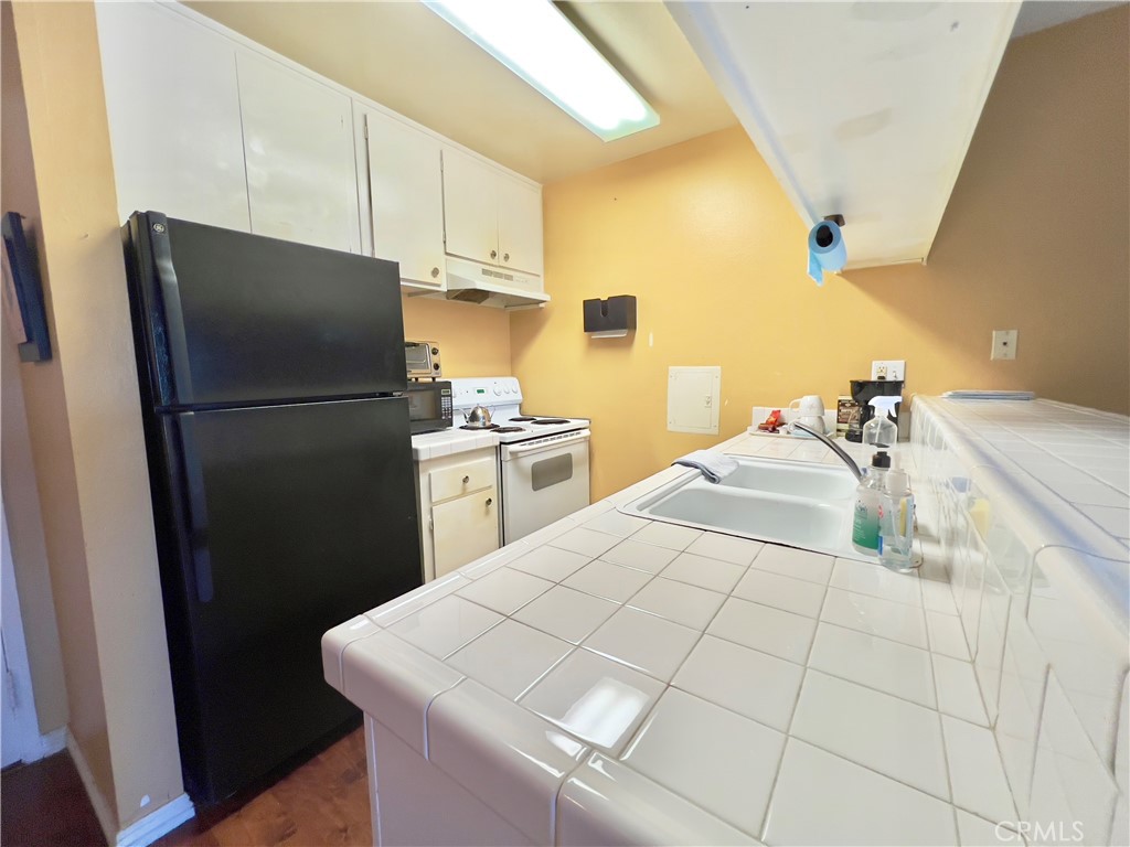 Park Estates (PE) - Residential Lease