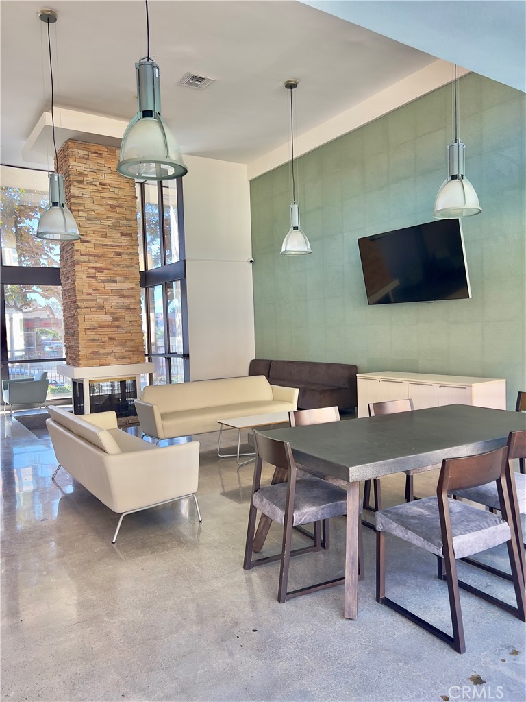 Park Estates (PE) - Residential Lease