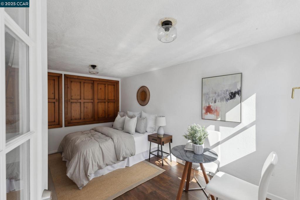 SLEEPY HOLLOW - Residential