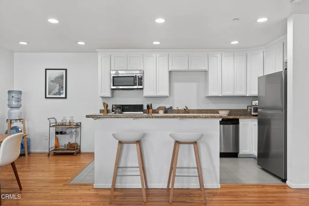 Ventura, California 93003, United States, ,Residential,Pending,186136