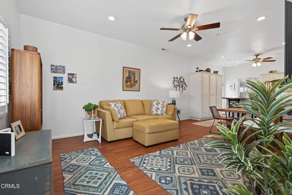 Ventura, California 93003, United States, ,Residential,Pending,186136