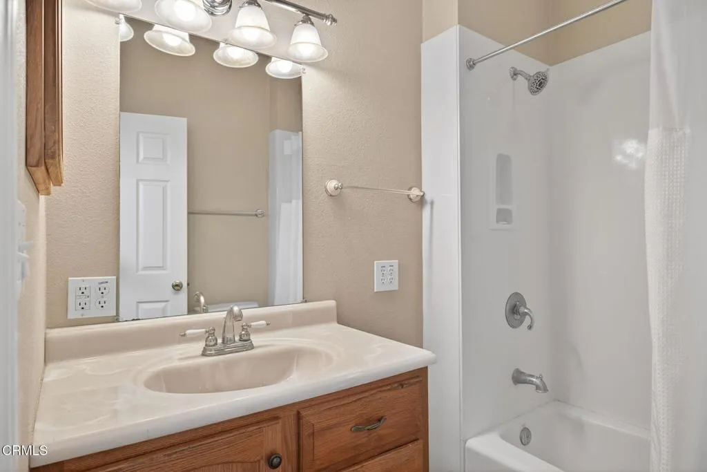 Ventura, California 93003, United States, ,Residential,Pending,186136