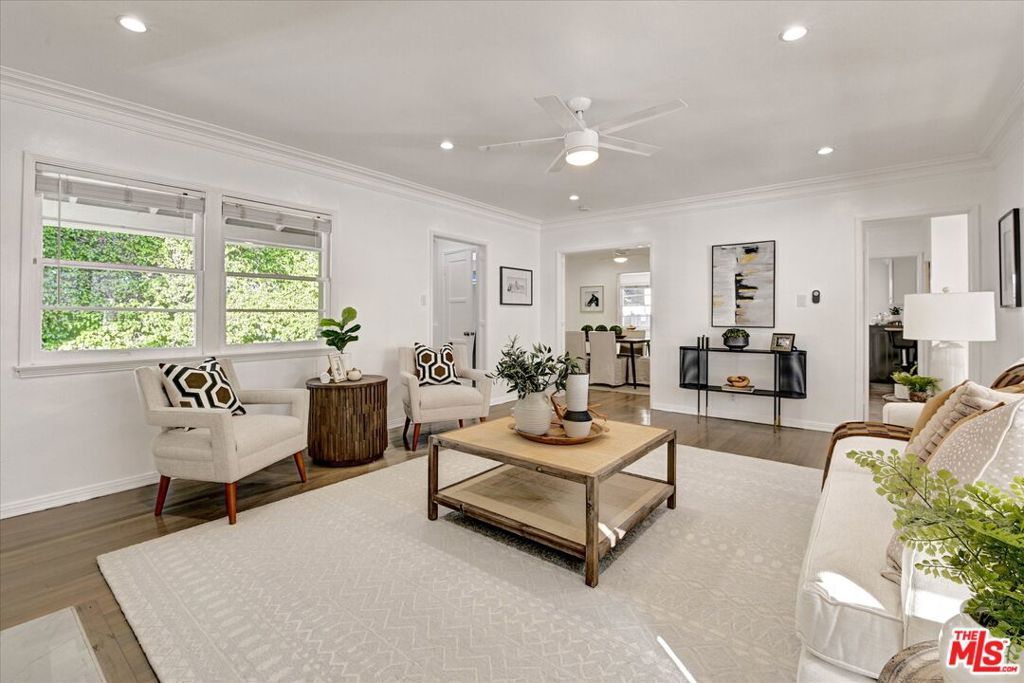 Photo of 852 11th St St, Santa Monica, CA 90403 (MLS # 26710349)