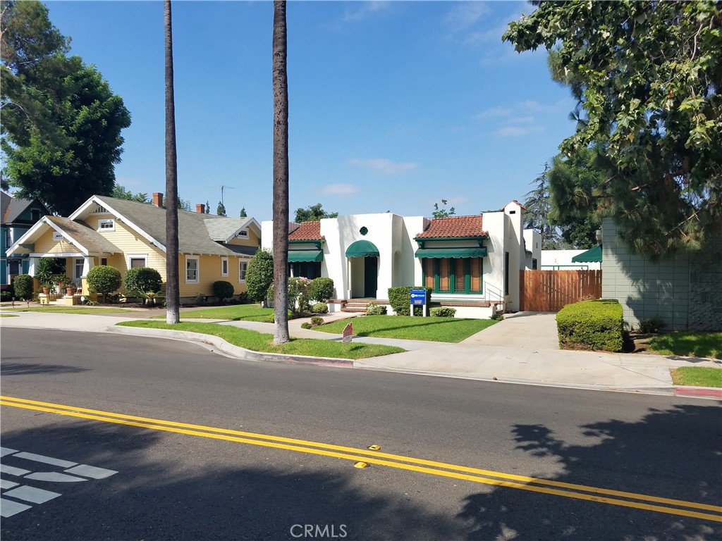 454 S Glassell