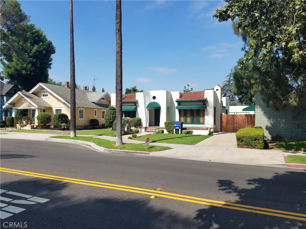 454 S Glassell