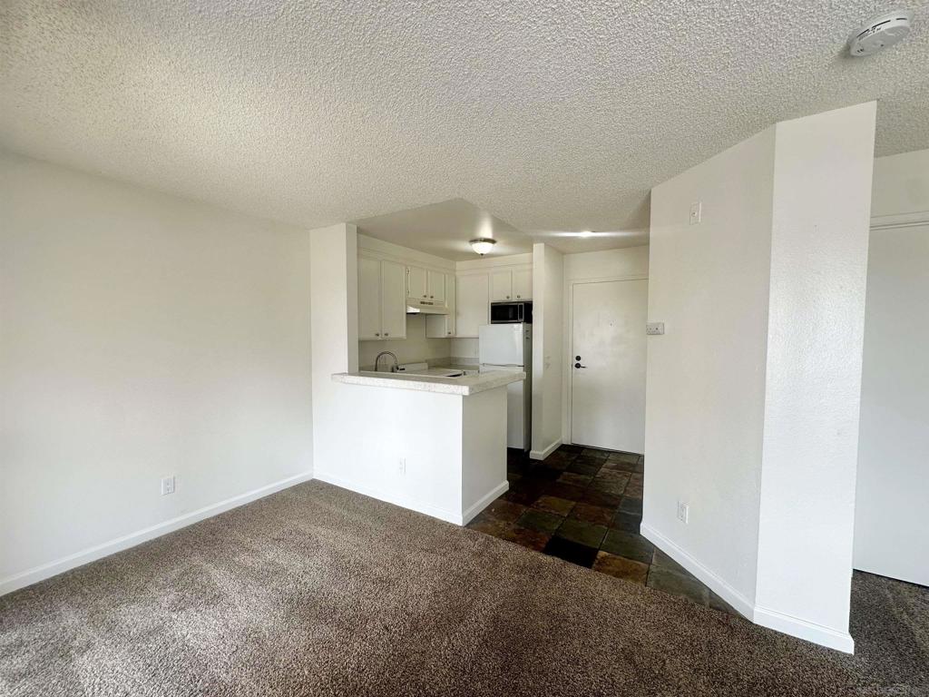 3950 Cleveland 208