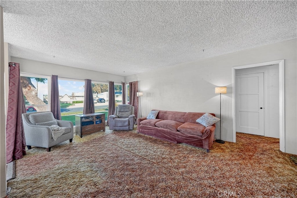 1136 N Council