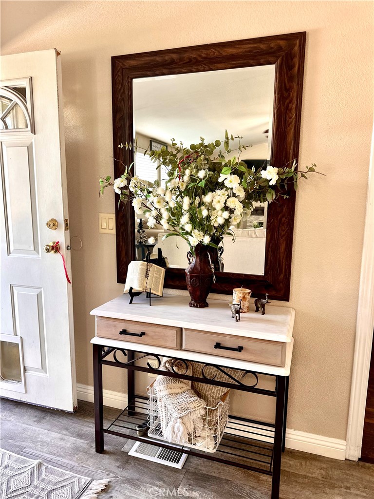 9080 Bloomfield Avenue 45