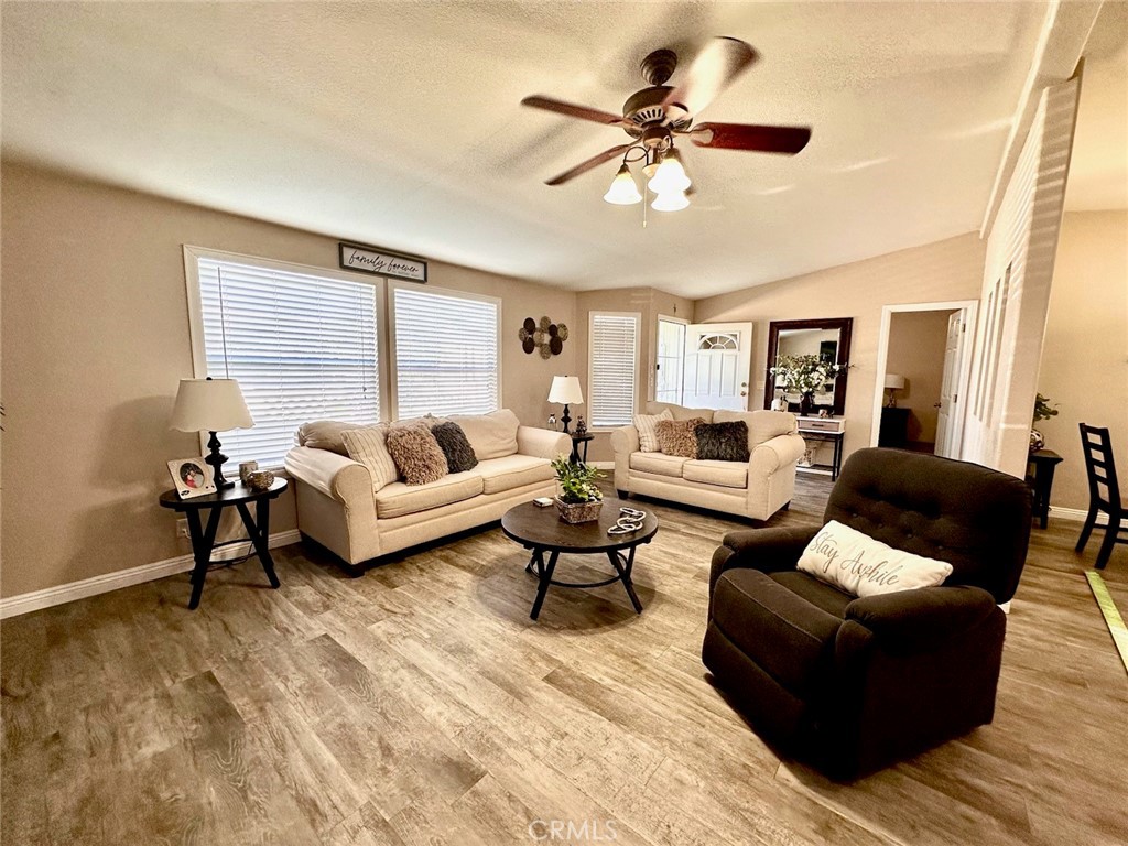 9080 Bloomfield Avenue 45