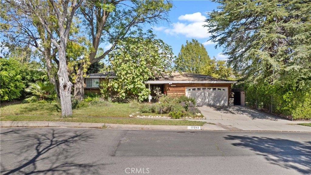 Photo of 17243 Halsey St, Granada Hills, CA 91344 (MLS # SR26046272)