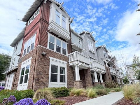 Photo of 808 Julian Terrace #5, Sunnyvale, CA 94085 (MLS # ML82041428)