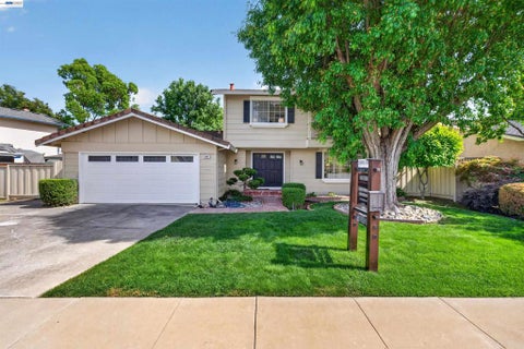 Photo of 2865 Longspur Way Way, Pleasanton, CA 94566 (MLS # 41138716)