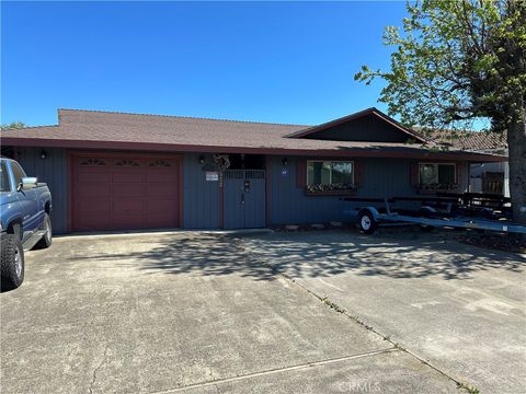 Photo of 554 Keys Blvd, Clearlake Oaks, CA 95423 (MLS # LC26000594)