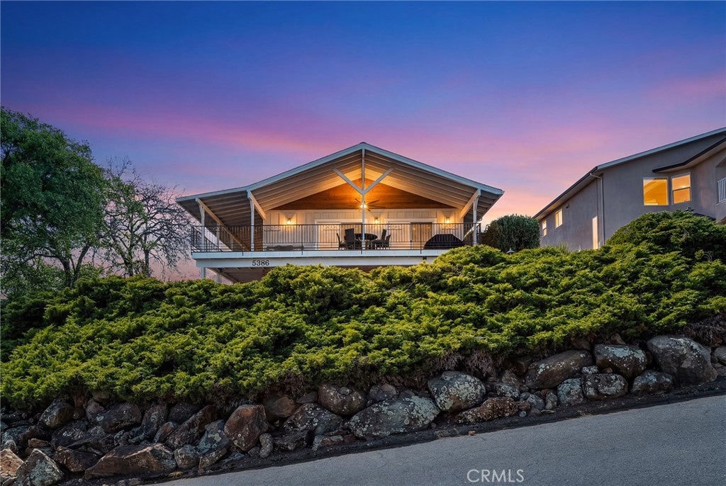 5386 Royal Oaks
