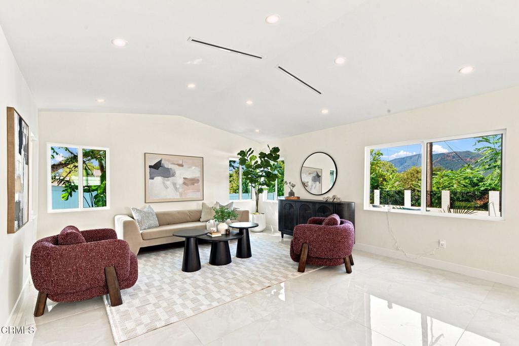 3942 Los Olivos Lane, Glendale CA 91214