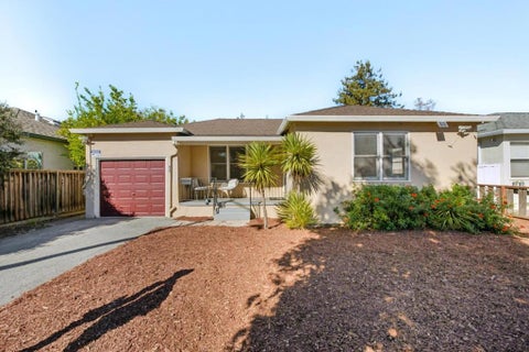 Photo of 827 Chestnut ST, Redwood City, CA 94063 (MLS # ML82065648)