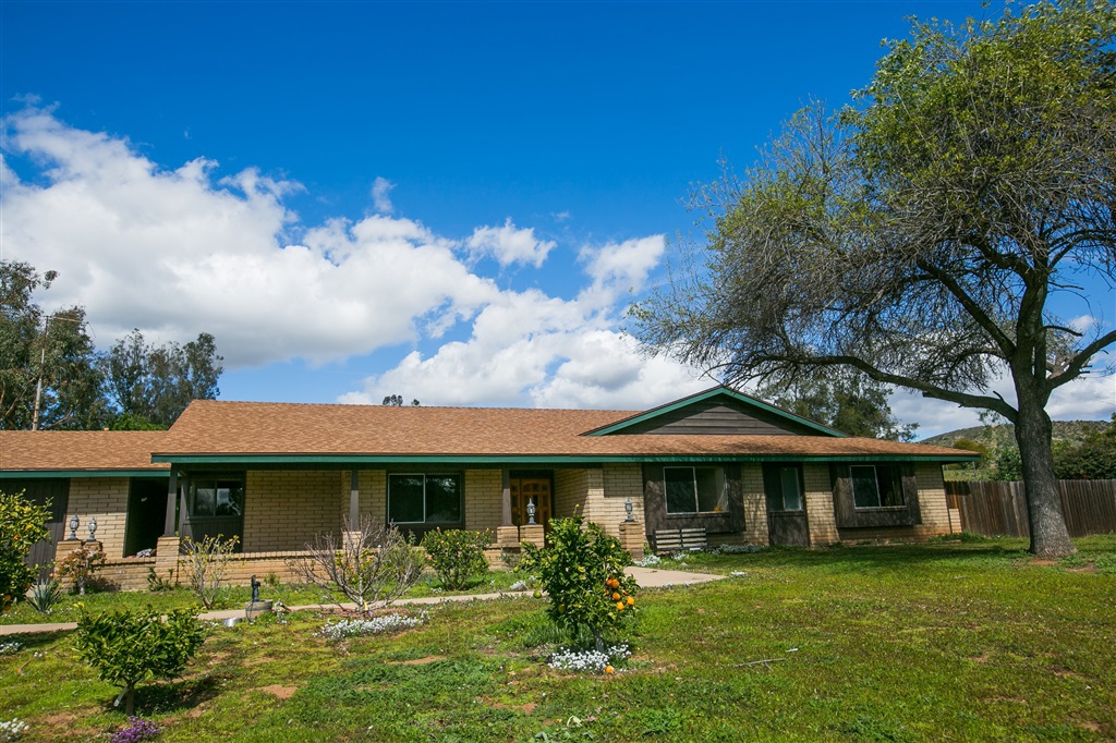Great horse property potential.Two plus acres, all level. Plenty of room for parking RV, Boats and toys. Home needs some TLC. 4th bedroom could be used as a granny flat or rental. Neighborhoods: Blossom Valley Other Fees: 0 Sewer: Septic Installed Topography: LL