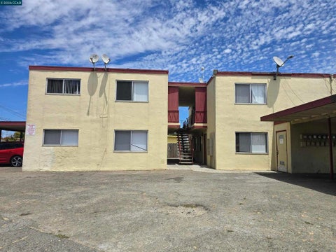 Photo of 1205 Broadway Avenue AVE, San Pablo, CA 94806 (MLS # 41152673)