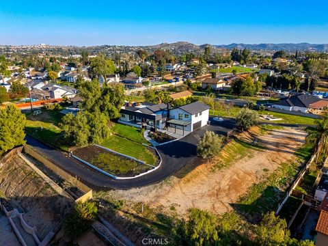 Photo of 16031 Suttles Drive, Riverside, CA 92504 (MLS # PW25186348) Photo of 16031 Suttles Drive, Riverside, CA 92504 (MLS # PW25186348)