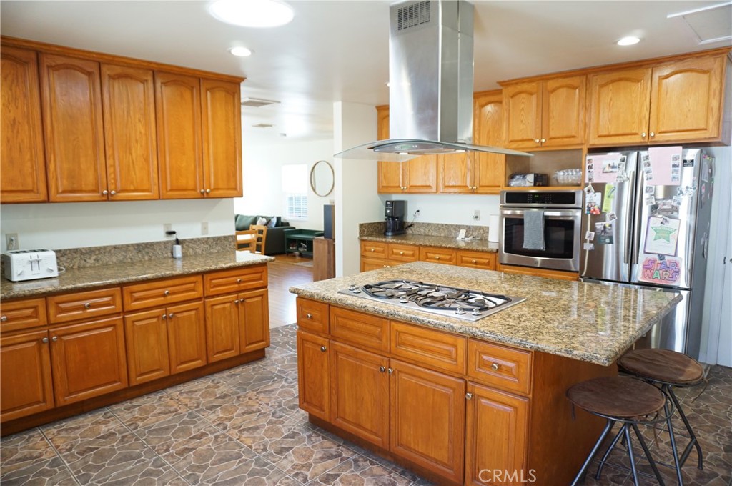 Properties 1 8533 Woodley Avenue