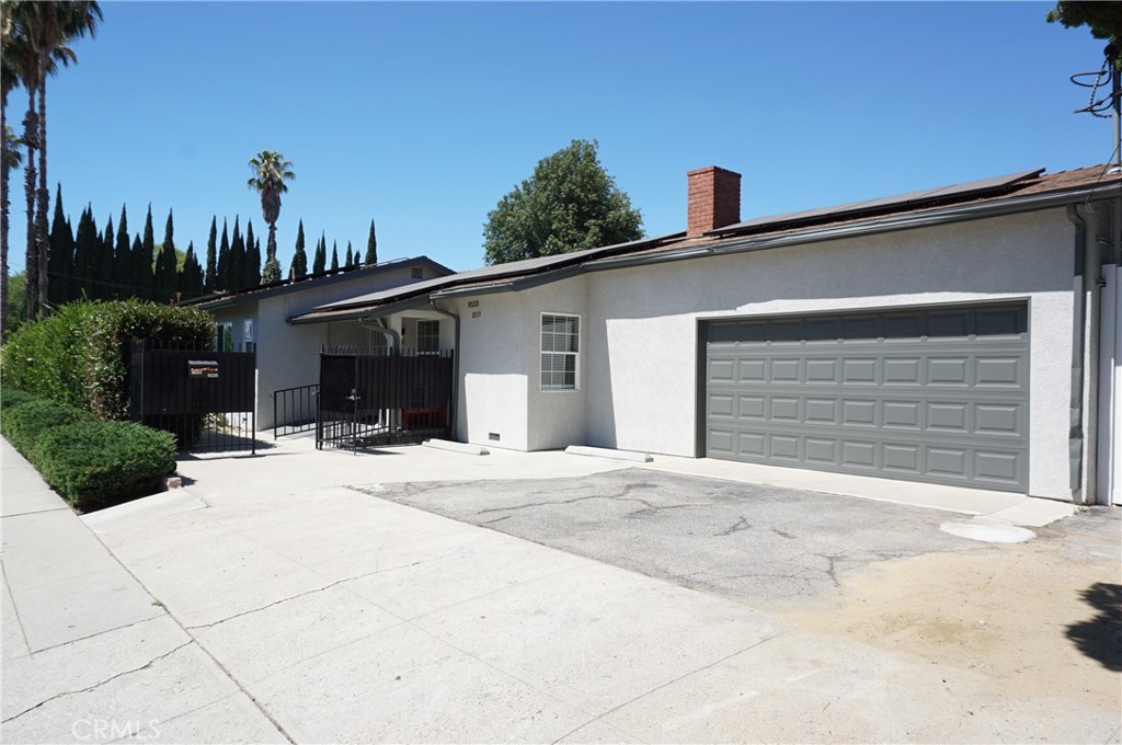 Properties 1 8533 Woodley Avenue