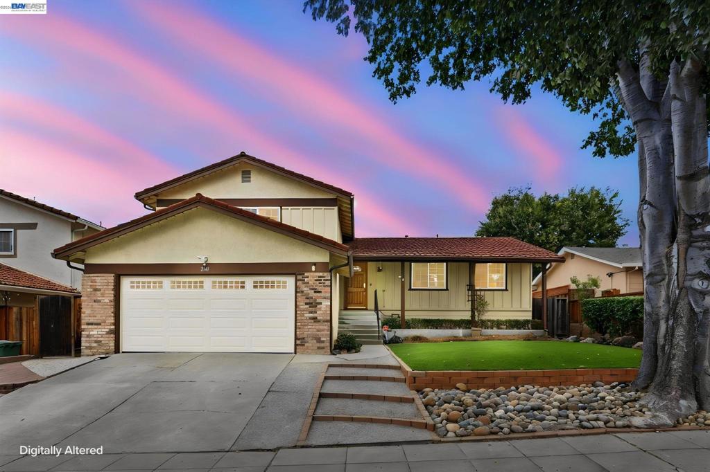 2141 Bliss Ave