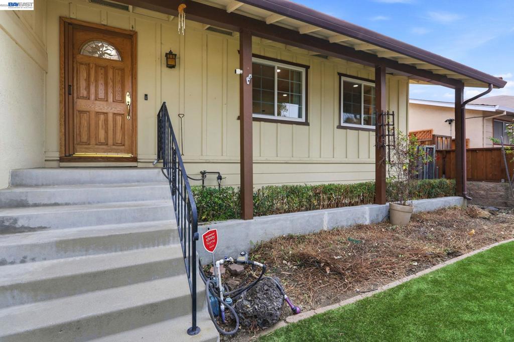 2141 Bliss Ave