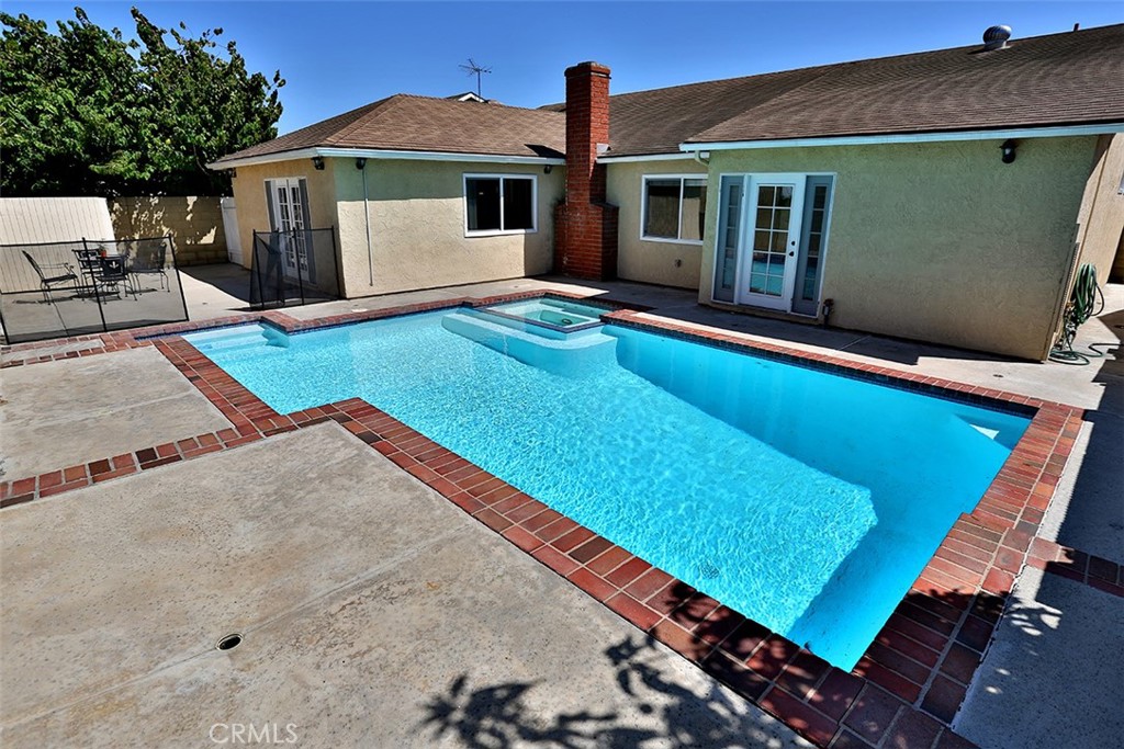 California Classics (15) (CALI) - Residential Lease