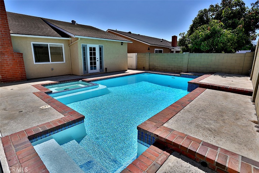 California Classics (15) (CALI) - Residential Lease