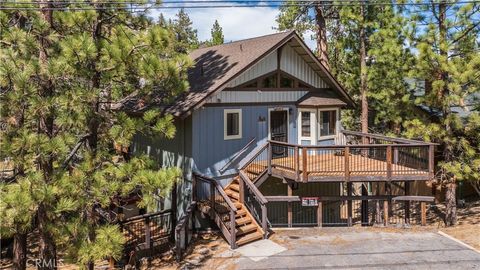 Photo of 42672 Juniper Drive, Big Bear Lake, CA 92315 (MLS # IG26071817)